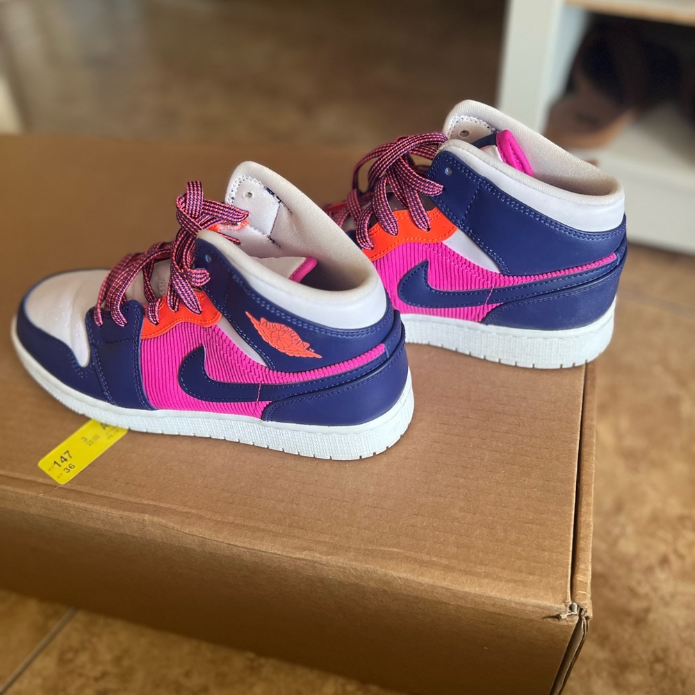 NIKE AIR JORDAN 1s NEVER WORN